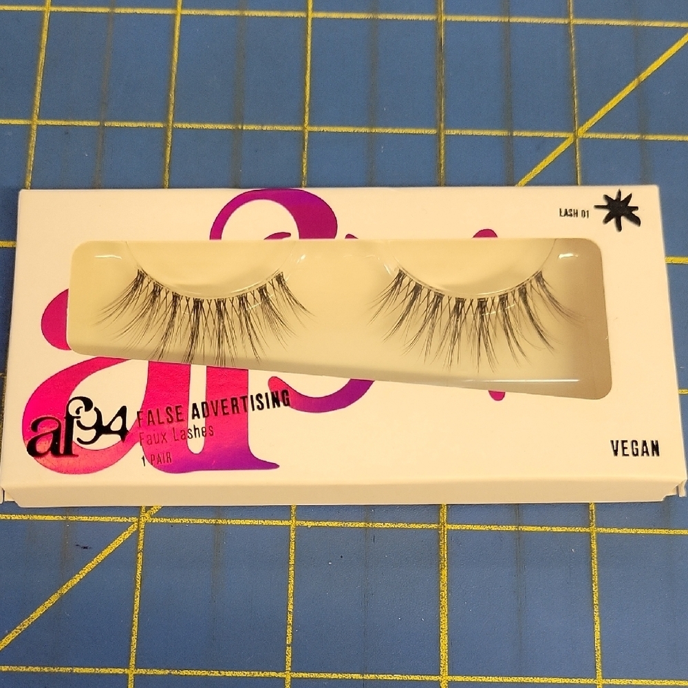 AP4 Vegan False Eyelashes Lash 1 New